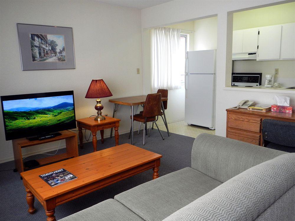 Mayfair Motel Вікторія Екстер'єр фото