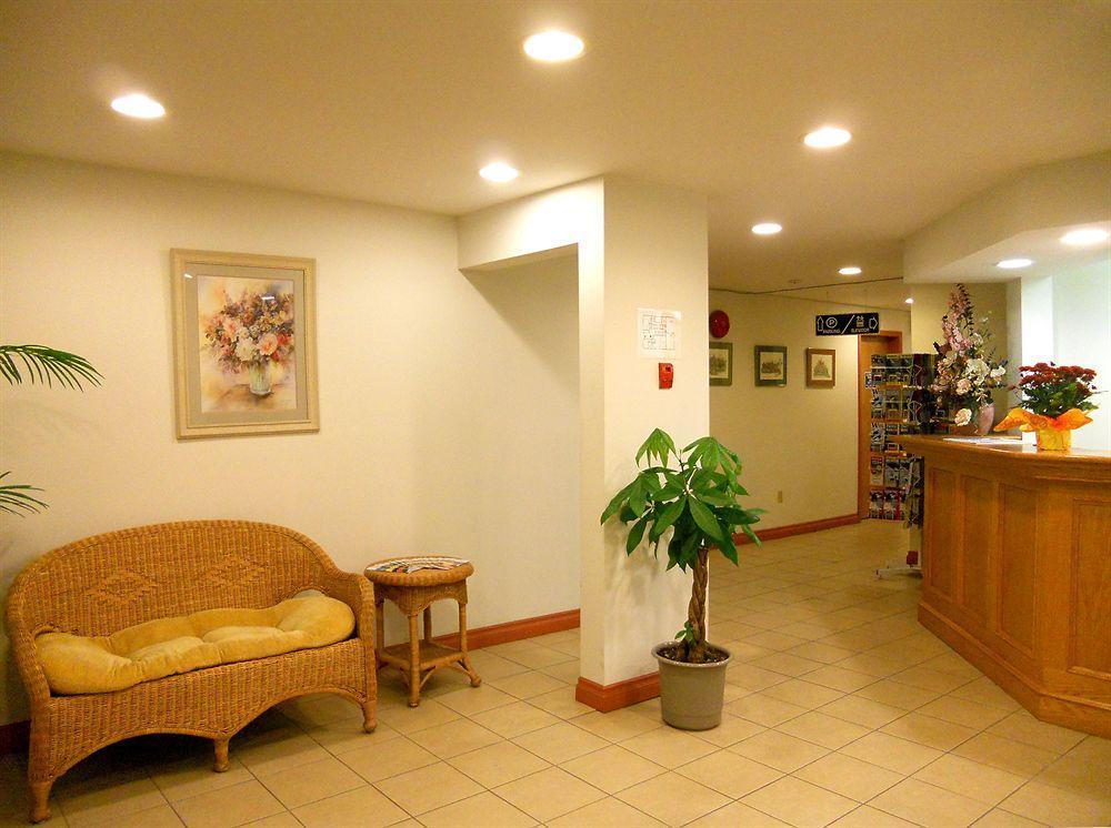 Mayfair Motel Вікторія Екстер'єр фото