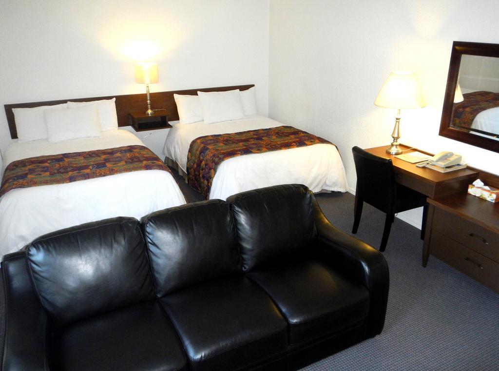 Mayfair Motel Вікторія Екстер'єр фото