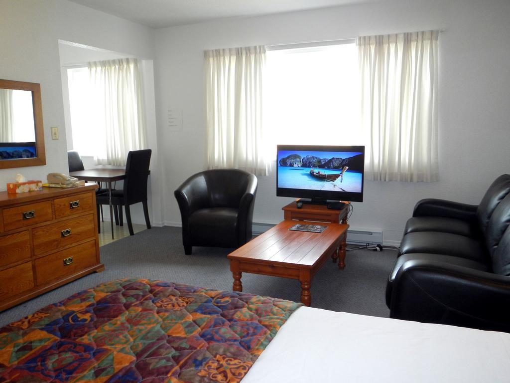 Mayfair Motel Вікторія Екстер'єр фото