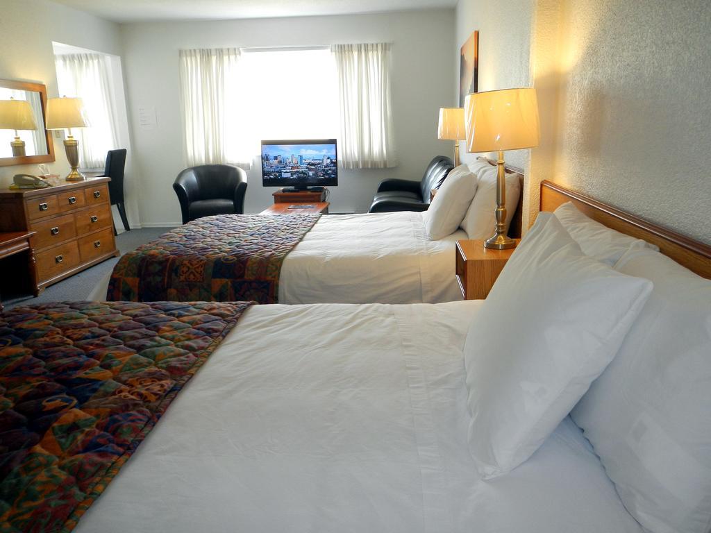 Mayfair Motel Вікторія Екстер'єр фото