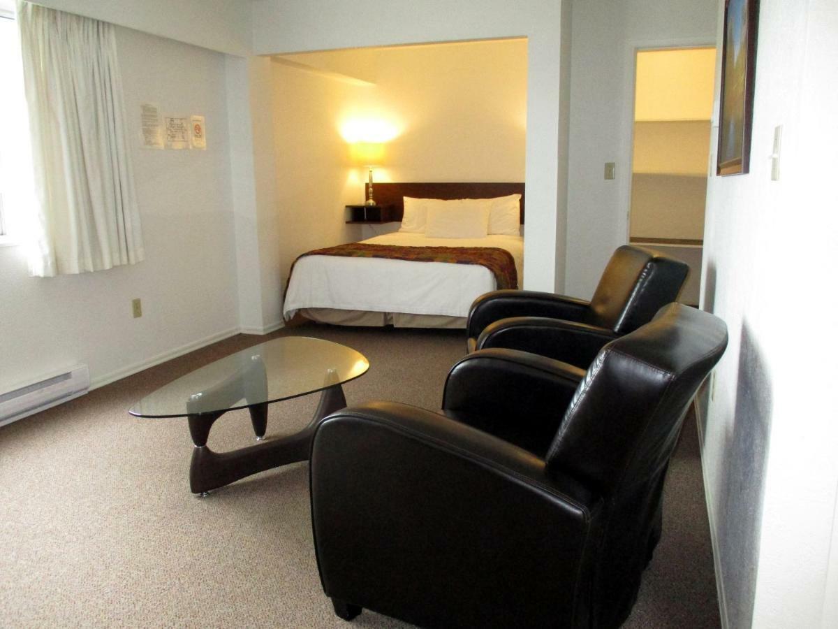 Mayfair Motel Вікторія Екстер'єр фото